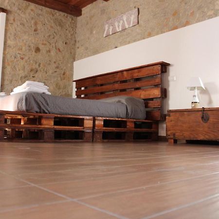 Ospitalita Diffusa Jungi Mundu - Casa Diritti Umani Bed & Breakfast Camini Bagian luar foto