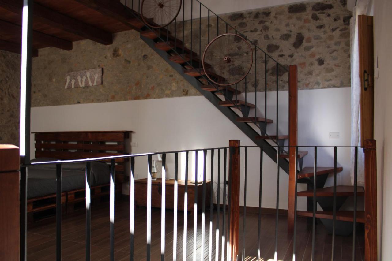 Ospitalita Diffusa Jungi Mundu - Casa Diritti Umani Bed & Breakfast Camini Bagian luar foto